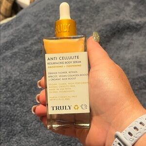 TRULY Anti-Cellulite Resurfacing Serum with Gold Cap